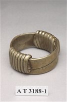 藏品(銅腕飾)的圖片